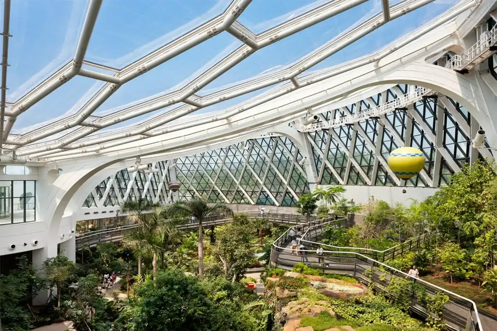 گلخانه بزرگ باغ گیاه‌شناسی در سئول