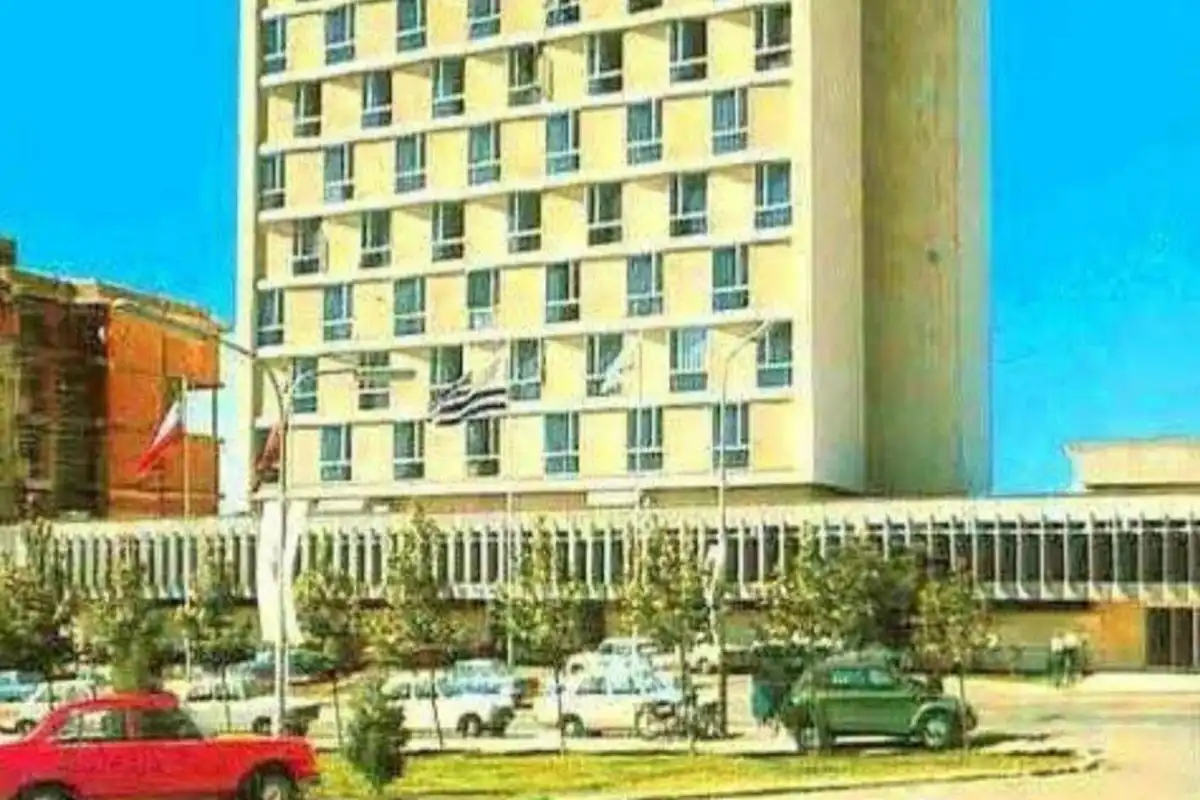 تصویری قدیمی از هتل شرایتون تهران در سال 1354