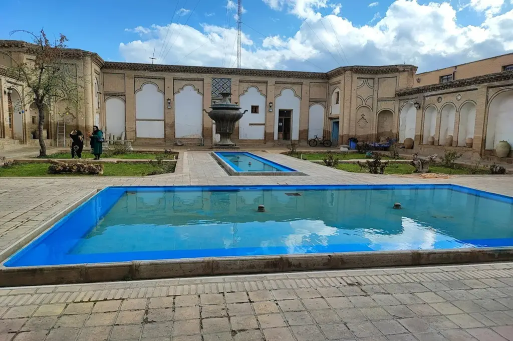 وضعیت فعلی خانه تاریخی افتخارالاسلام طباطبایی