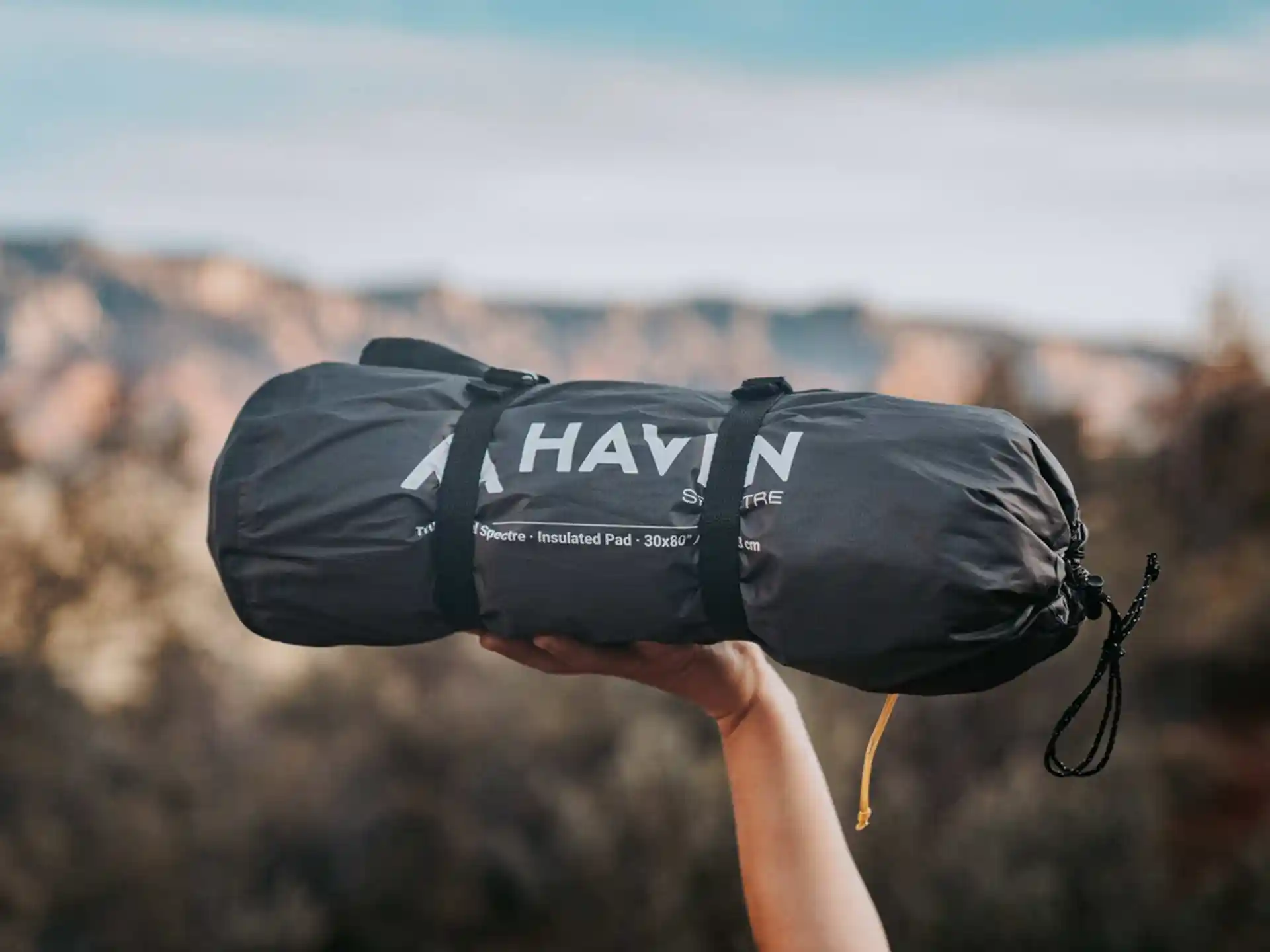 چادر فوق‌سبک اسپکتر در حالت بسته