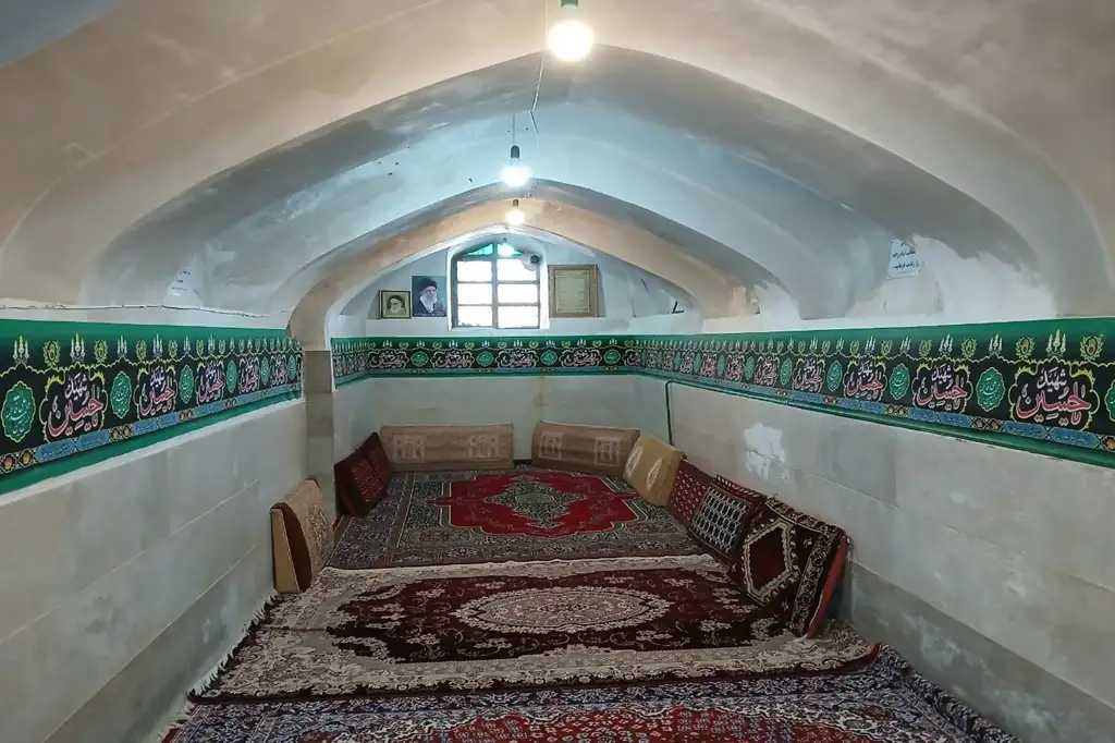 بقعه شاه زواریون