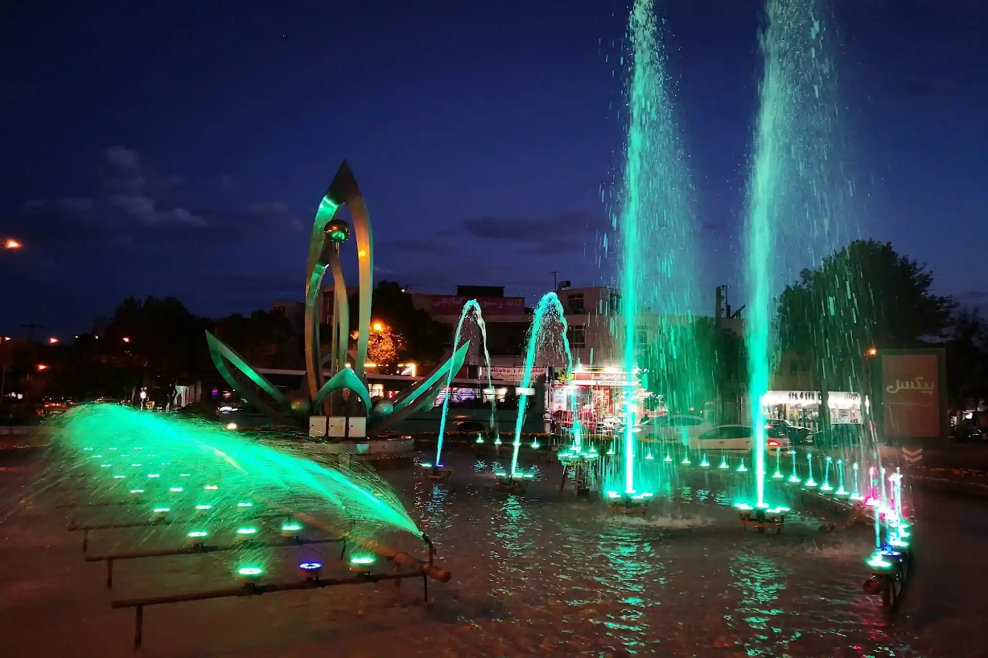 همه چیز درباره میدان آزادی شاهرود