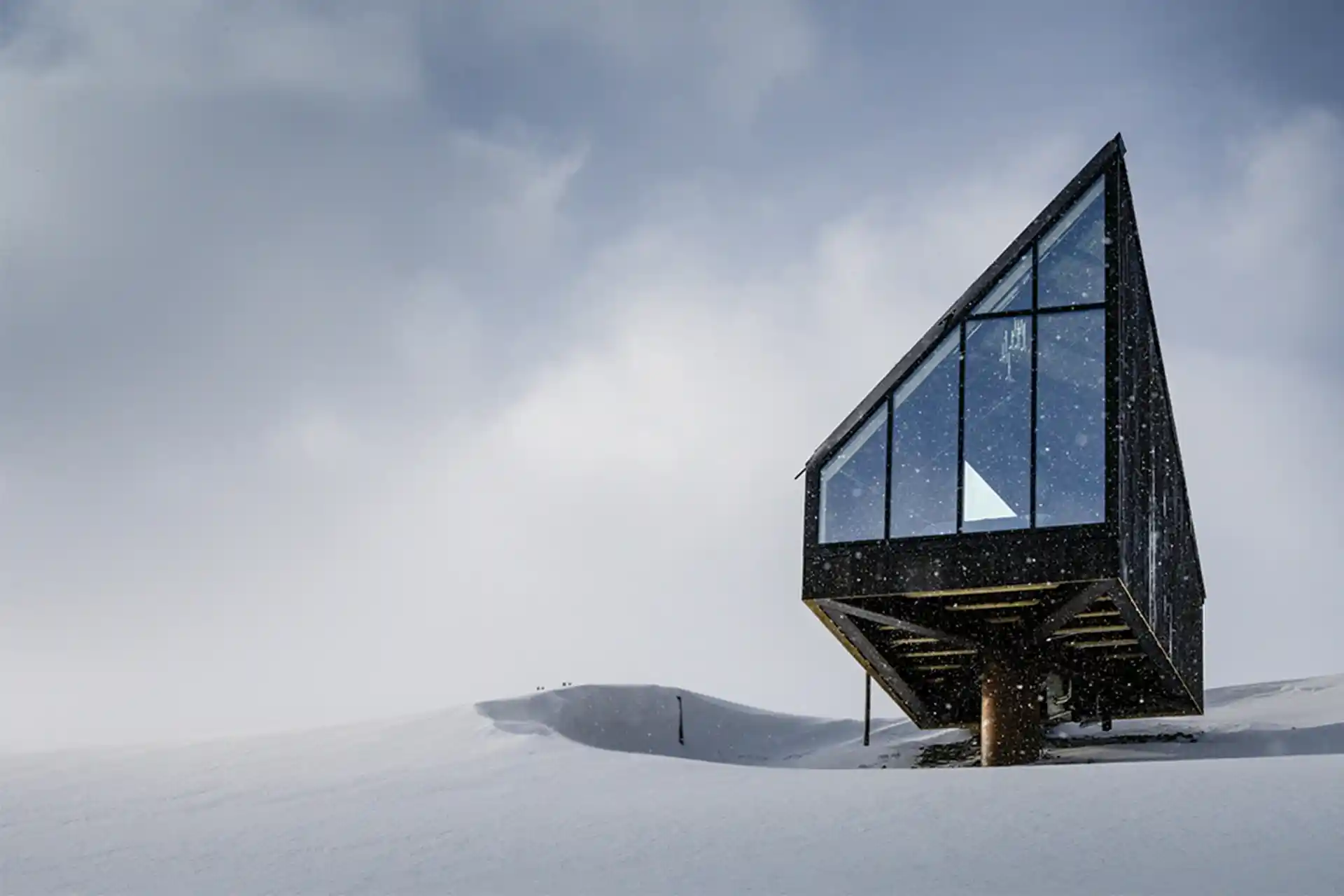نمای بیرونی کلبه دیامانتن