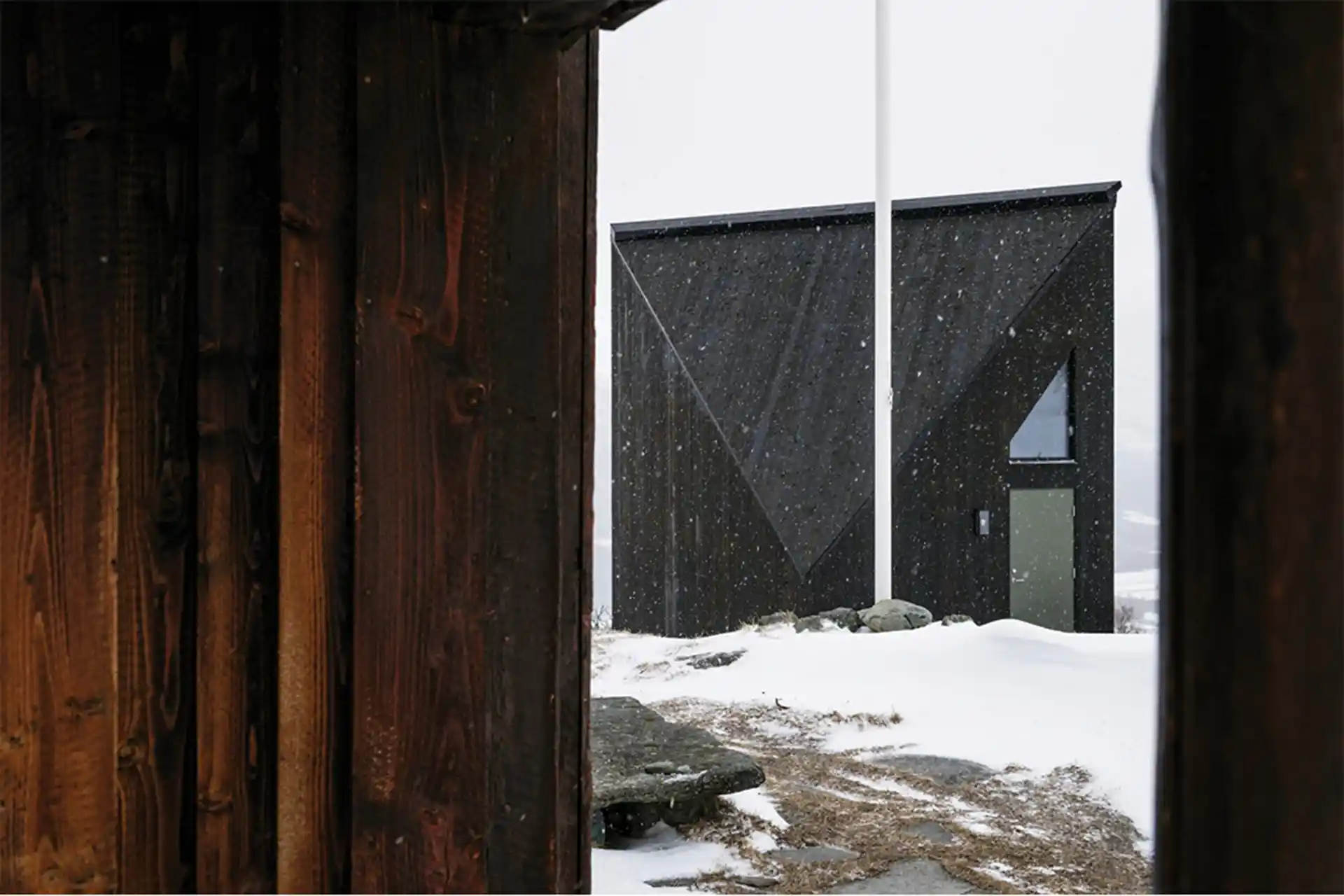 نمای دیگری از کلبه دیامانتن