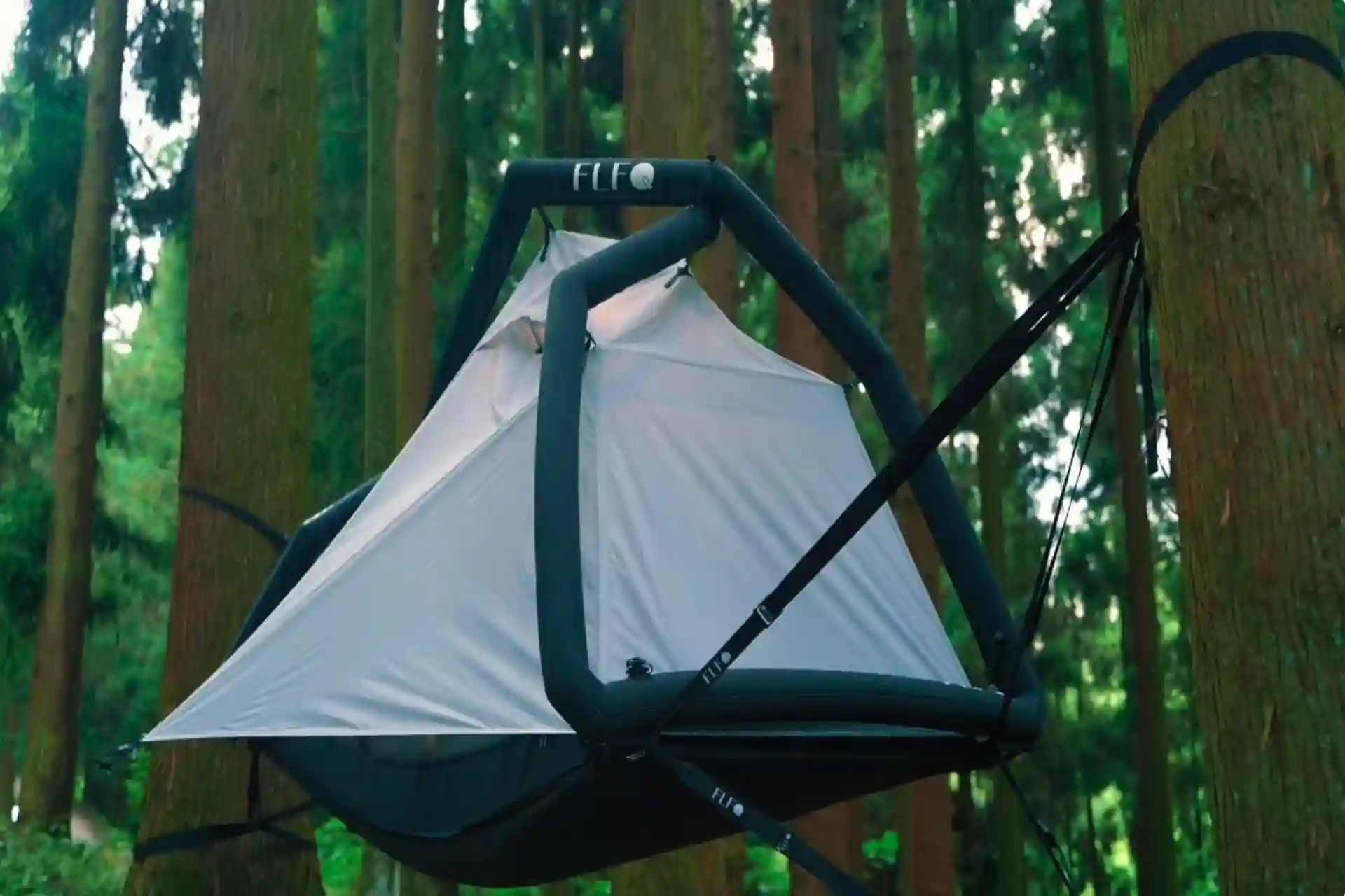 چادر فلوت در حالت معلق