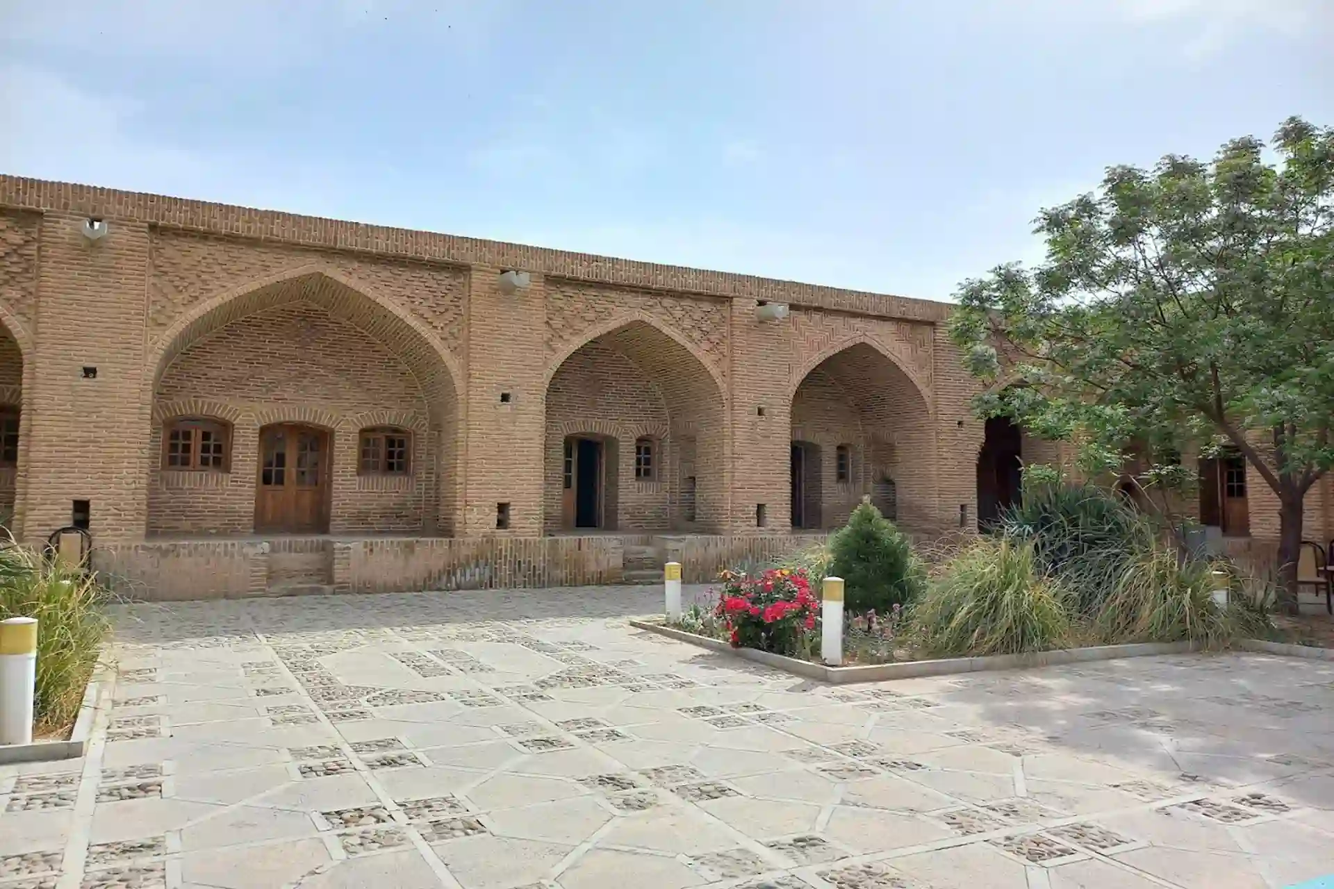 کاروانسرای حاج کمال رباط کریم