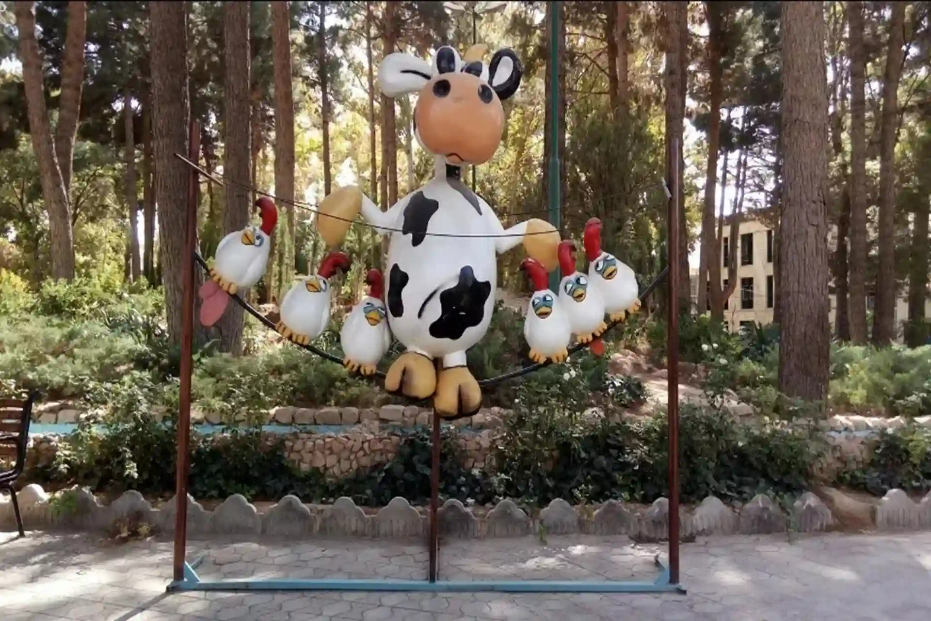 مجسمه‌های پارک کودک شاهرود