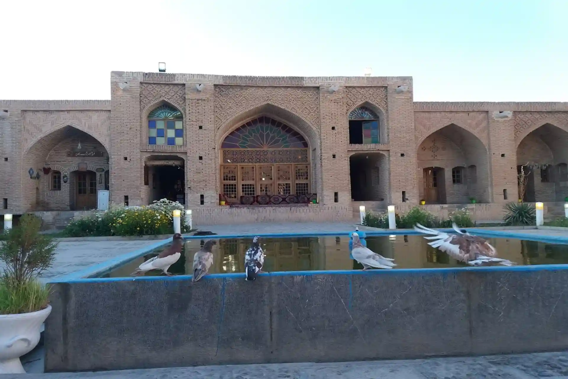 جاهای دیدنی رباط کریم