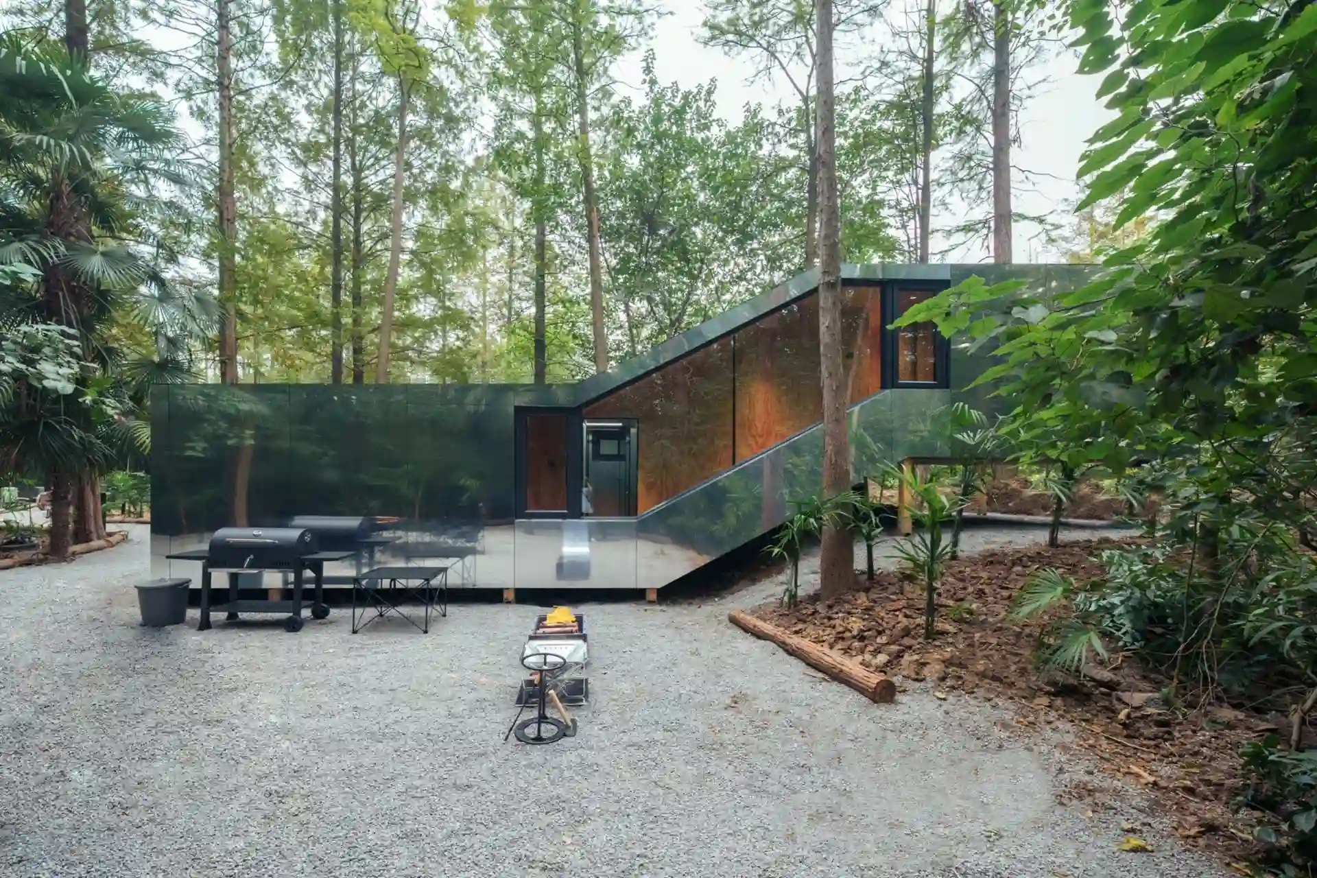 نمایی دیگر از اقامتگاه‌های کمپ مخفی چین