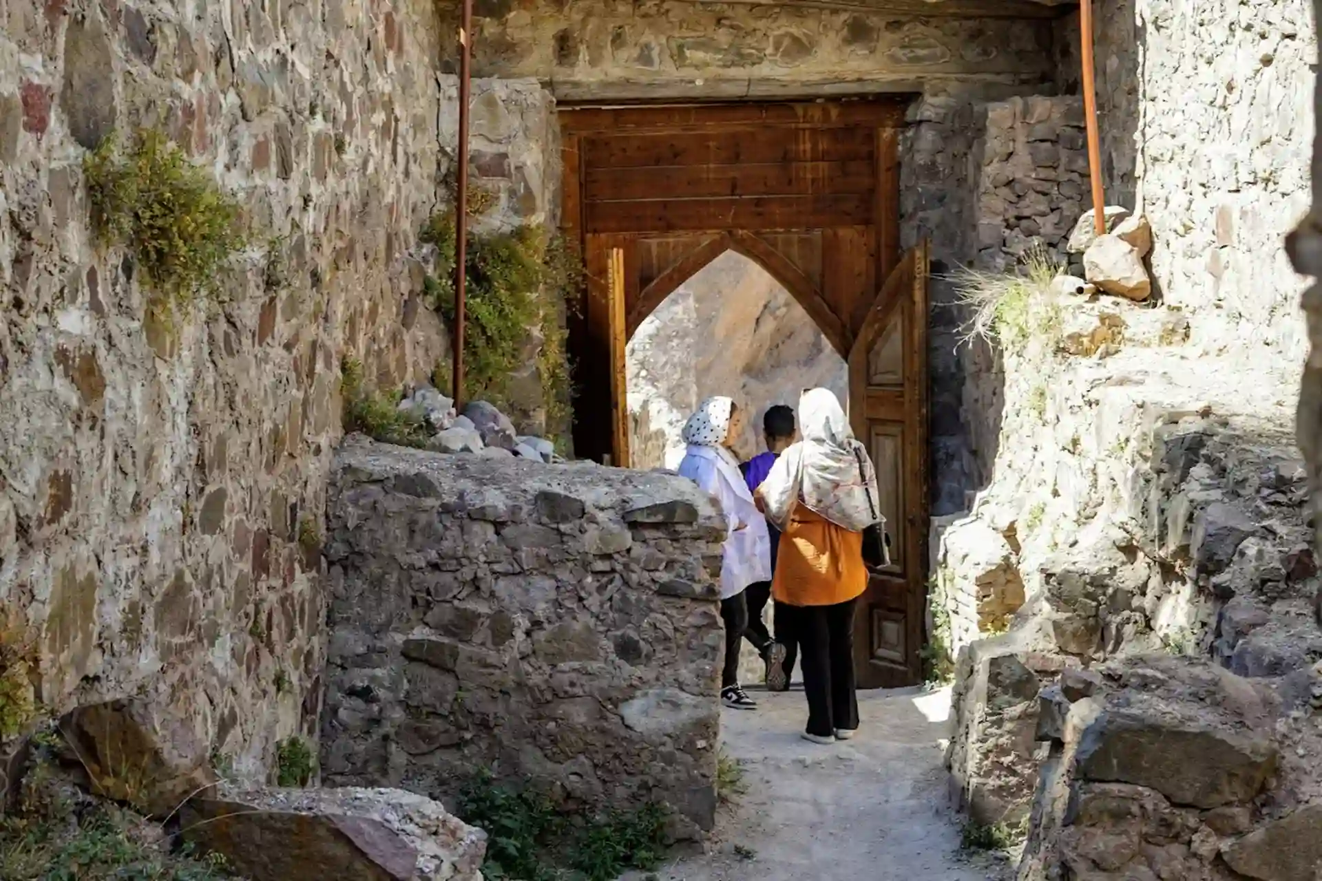 راهنمای بازدید از قلعه الموت