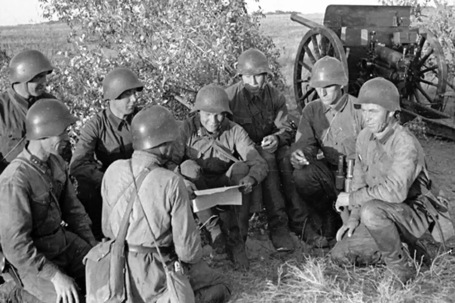 تهاجم به ایتالیا و سقوط موسولینی