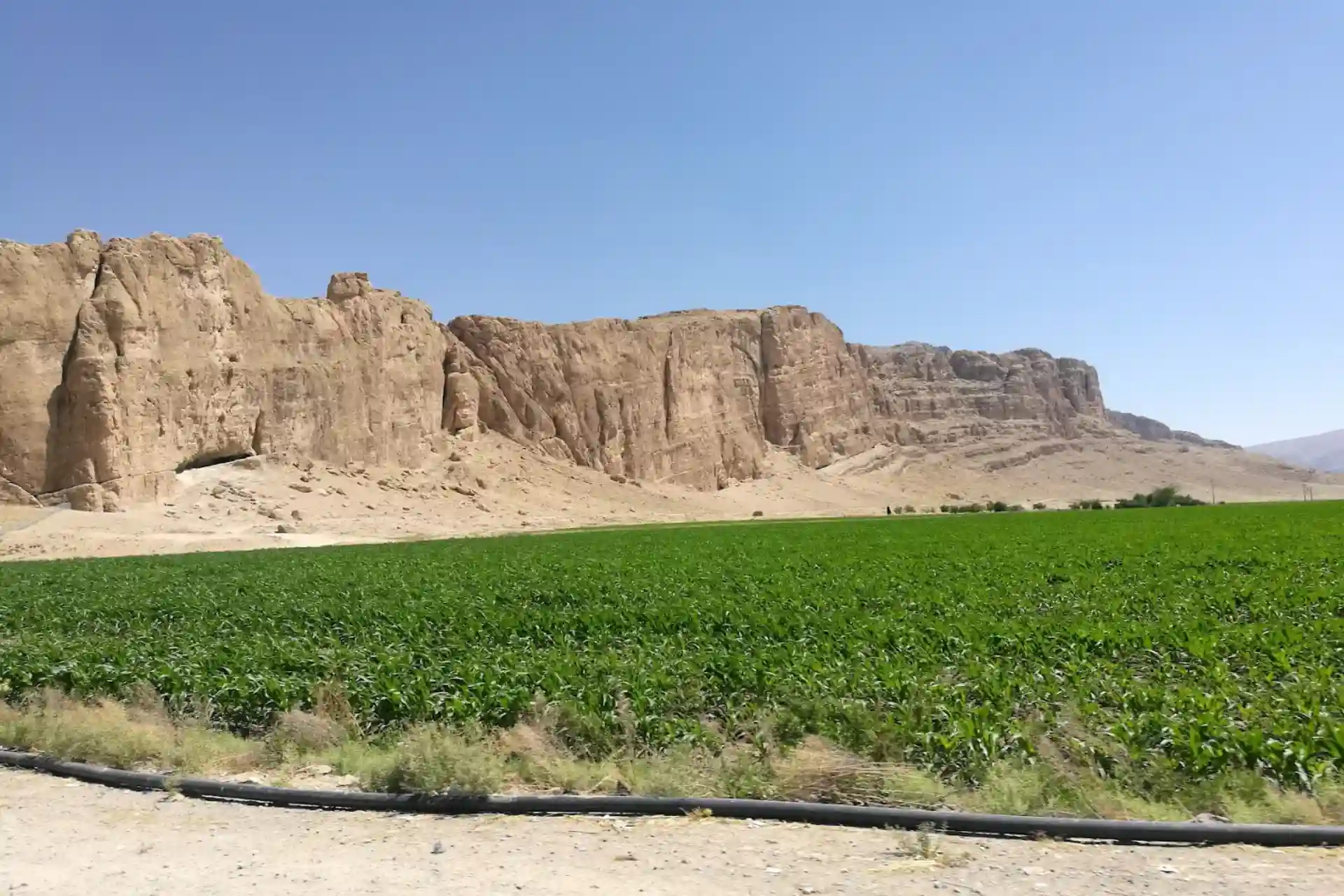 فرونشست زمین در محوطه نقش رستم