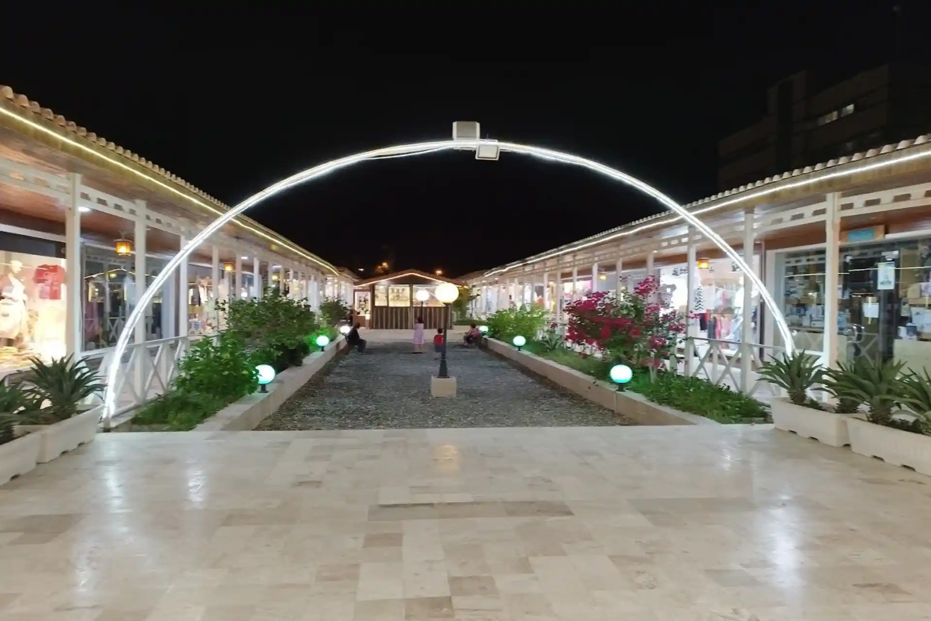 بازار مریم کیش؛ یکی از بهترین مراکز خرید ایران