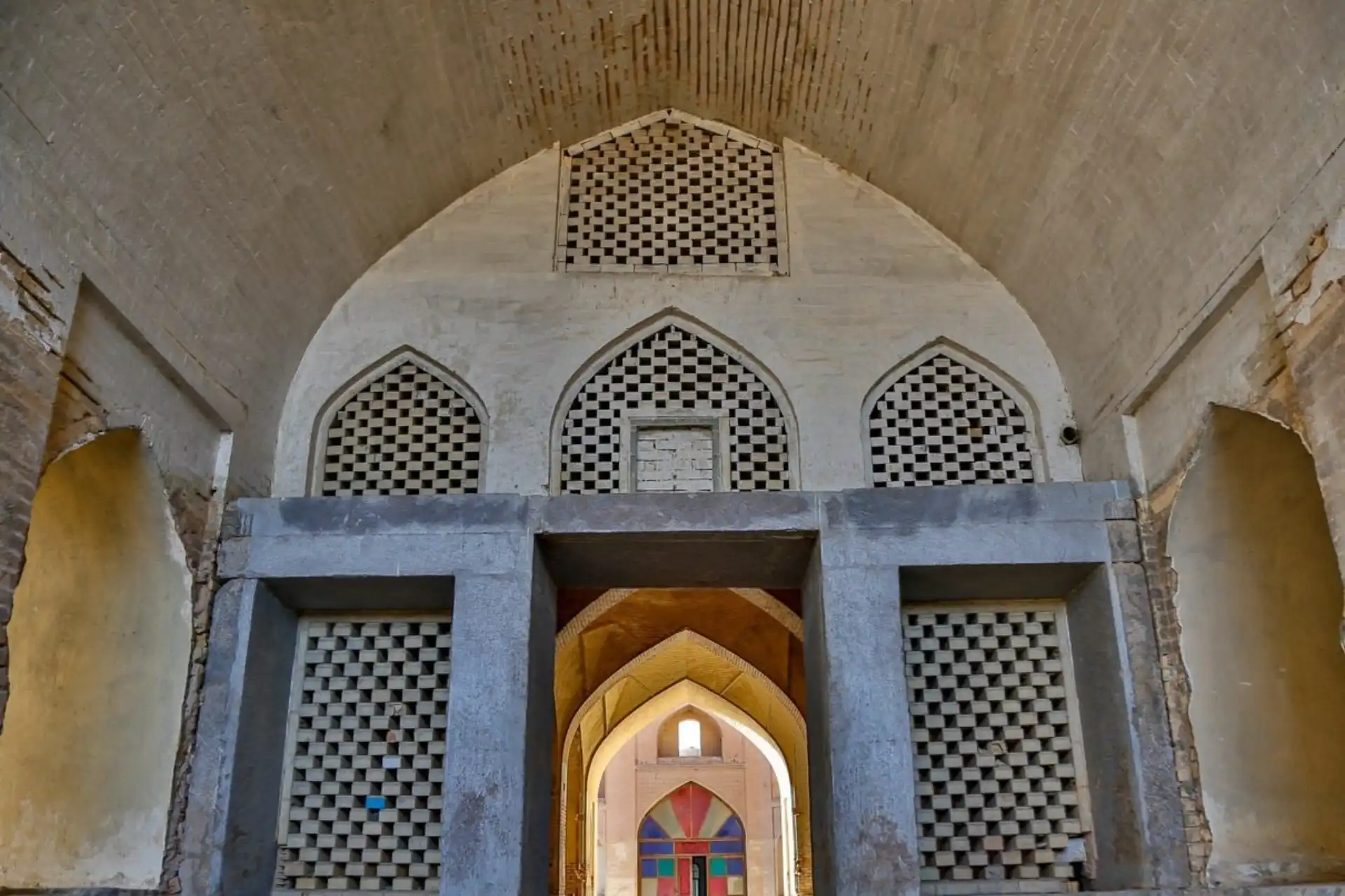 کاروانسرای مهیار؛ جزو 999 کاروانسرای تاریخی شاه عباسی