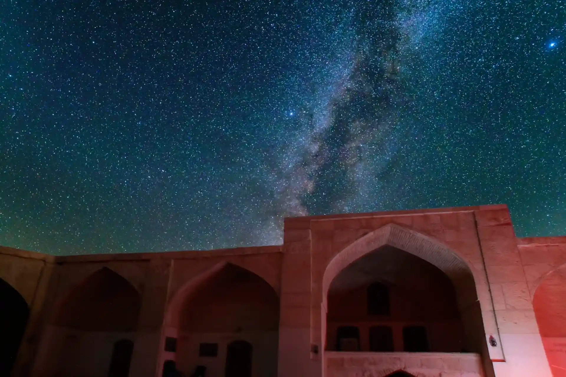 نقش حیاتی کاروانسراها در اقتصاد و امنیت صفوی